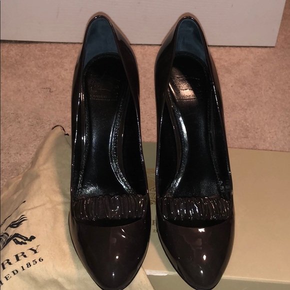 Burberry patent leather pumps - Picture 3 of 9